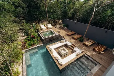 Bitol Luxury Jungle Villa 12+