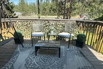 Image de 4-bed 2. 5 bathroom in North Spokane with treadmill, WiFi, Ac