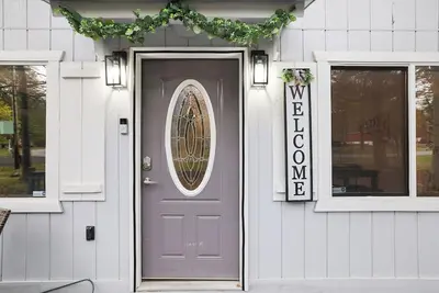 Image de Cozy Chalet/Firepit/Game Loft/Pool Table