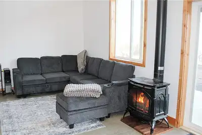 Image de Napoleon Cottage: Lakefront Stay on Dry Lake, Nd - Beach, Sauna, Pontoon & More
