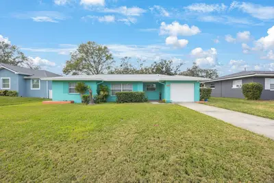 Image de Charming Coastal Haven 2-bedroom house with WiFi, Ac in delightful Clearwater Fl