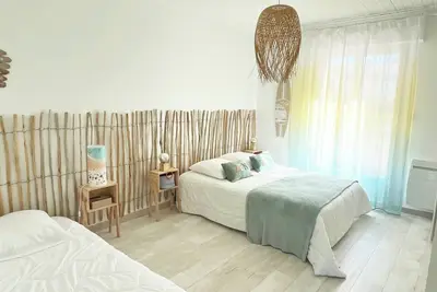 Image de Proche de la plage! Charmante maison familiale - 9 pers
