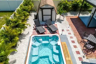 Image de Pool Spa Eden • 12 Min to Beach • Private Fenced Yard • Relaxing Getaway