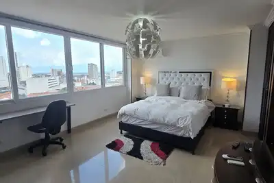 Image de Cozy ski Penthouse on the Heart of Cali, City View & Mountain w/c all units.