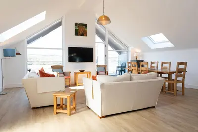 Image de 2 Kippford Slipway - a house that sleeps 6 guests in 3 bedrooms