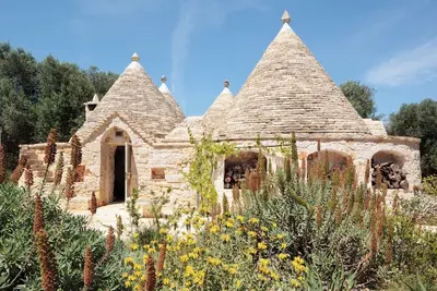 Image de Authentic Trullo in the charming countryside of Apulia for country lovers