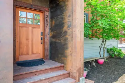 Image de Multi Level Retreat w/3 bedrooms