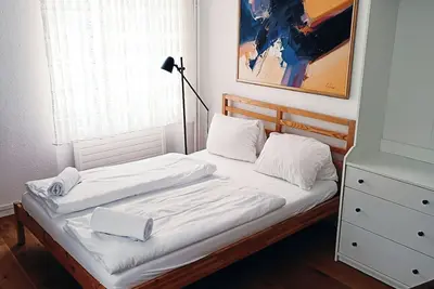 Image de Family room with private bathroom, in the heart of the old town.