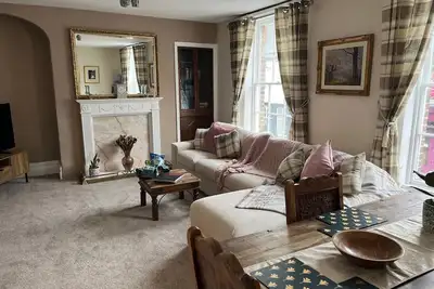 Image de Two bed apartment with city view