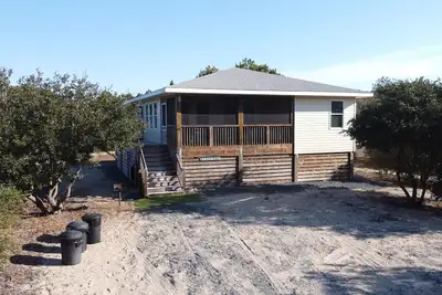 Image de Crash Pad in Carova Beach, Nc is the perfect place for your next beach vacation.