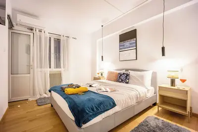 Image de Acropolis Retreat: Stay in Style, Private parking.