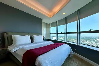 Image de 3-bedroom apartment in Centaurus Islamabad with fitness room, Fast WiFi, Ac