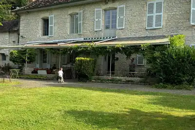 Image de Maison de maître, entièrement rénovée sur domaine privé avec spa