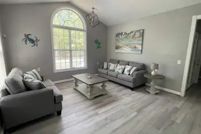 Image de Charming 3-bedroom house with WiFi, Ac in welcoming Calabash