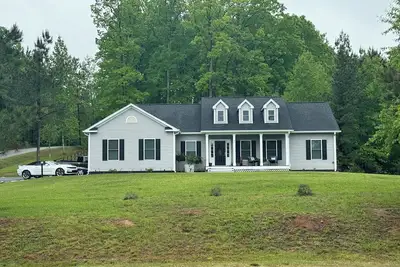 Image de 3-bedroom house in charming Mineral with fitness room, WiFi, Ac