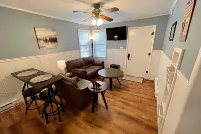 Image de Small Comfy Cottage #1 at Bull Shoals!