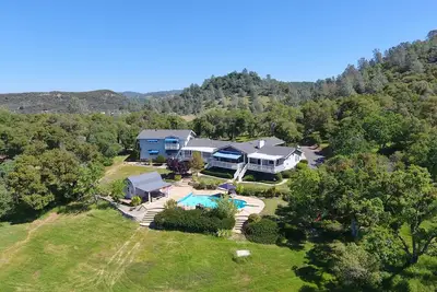 Image de Idyllic Gold Country Estate On Acreage, w/Private Pool & Close To Hiking Trails