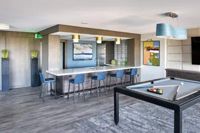 Image de New 2br/2ba Apt. with Sunroom in Dc/Va - Tons of Amenities-Fully Furnished!