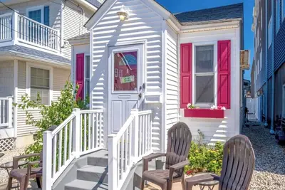 Image de Cottage in Seaside Heights, near beach, Parking