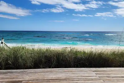 Image de Spacious 5-bedroom cottage in charming Hope Town on the Atlantic Ocean