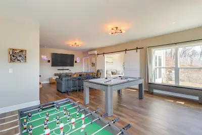 Image de Views, Deck + Game Room: Spacious Ellijay Cabin!