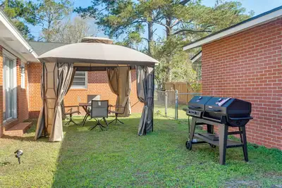 Image de Near Shops & Eats: Home w/ Large Yard in Waycross!