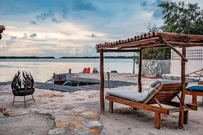 Image de Charming 1-Bedroom Apartment in Río Lagartos. Ac, Rooftop Deck & Private Pier -L