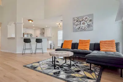 Image de Charming 4-bedroom Park House with Wifi and Ac in Katy!