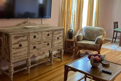 Image de Betty's Place Charming 2-bedroom house in Oneonta with WiFi Close to Restaurants