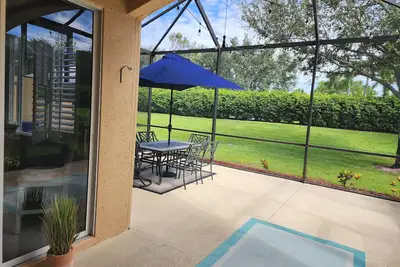 Image de 3-bedroom Townhome in Estero with easy access resort pool, pickleball WiFi, Ac