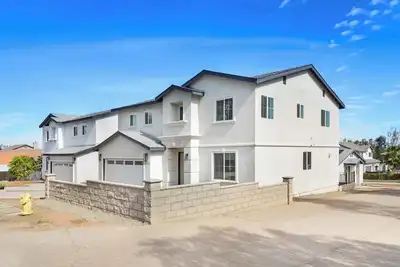 Image de Stunning Modern Sanctuary Welcome Temporary Healthcare Professionals