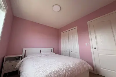 Image de Private bedroom and bathroom