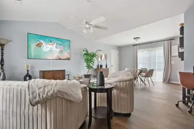 Image de 3-bedroom beauty/a few minutes from the Jacksonville airport is waiting for you!