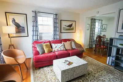 Image de Chic house in the heart of Del Ray Alexandria