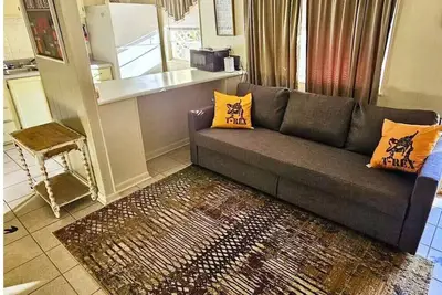 Image de Dino Den - Charming 1-bedroom apartment in Oneonta with WiFi, Ac