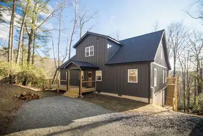 Image de Family Getaway, 4bd/3b, Sleeps 10, Near historic towns & Blue Ridge Mountains