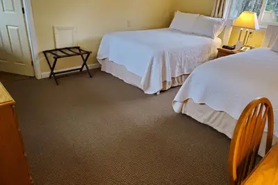 Image de Cozy Multiroom hotel with WiFi, Ac in tranquil Wilton
