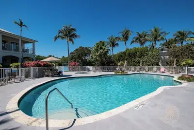 Image de Bay Harbour 209c ~ Chic 3 Bed / 2. 5 Bath Condo with Ocean Views in Islamorada