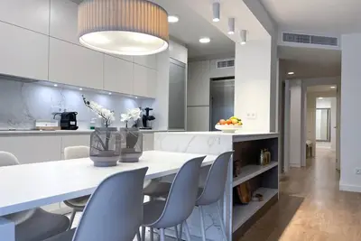 Luxurious Apartment on Rambla w/ Parking by Hostem