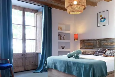 Image de Exquisite 2-bedroom Apartment on Rambla by Hostem