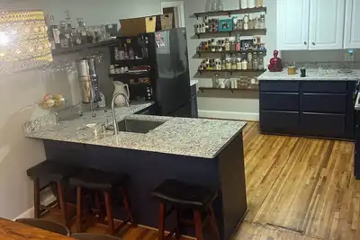 Image de Charming cottage in downtown Columbia. Convenient to Fort Jackson and Usc