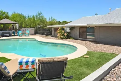 Image de Charming 5br w/ Heated^ Pool/Hot Tub/Bbq/Mtn Views