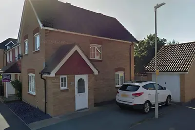 Image de Pet Friendly - Parking - 3 Bedrooms - 6 Guests