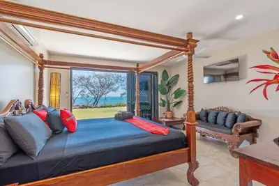 Image de Absolute Oceanfront One Bedroom Suite - Baligara