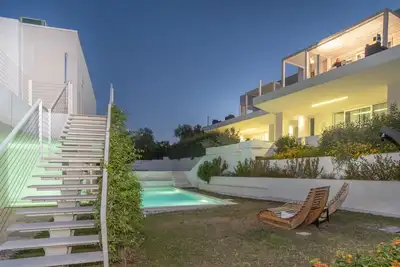 Image de Aquamarina Residence Apartment W/ Parking!
