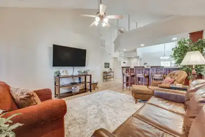 Image de Walk to Branson Strip: Inviting Condo!