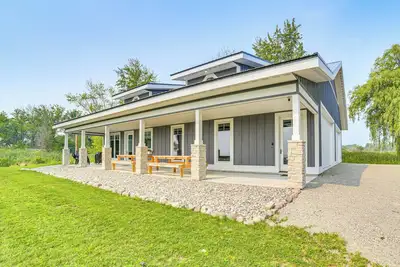 Image de Dock & Panoramic Bay Views: Oconto Retreat!