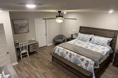 Image de Spacious 4-bedroom house in lovely Foley, 7 miles from the Sports Complex!