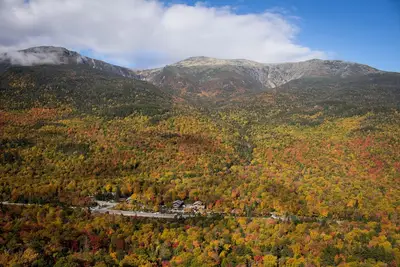 Image de Room, King, 2 Bunks, Shared Bathrooms