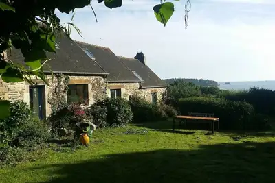 Image de Gîte des Hortensias - Ancienne ferme - Vue mer
